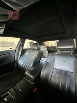 کرایسلەر 300